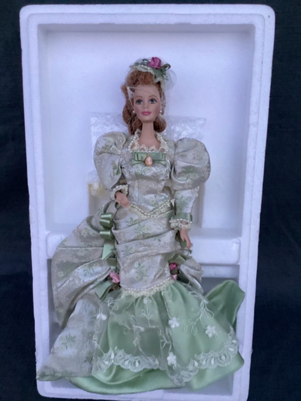 Mint Memories Barbie 1998 Victorian Tea Porcelain Collection Limited Edition💚
